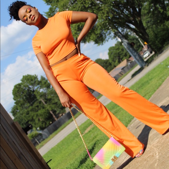 Set - Picture 2 of 3